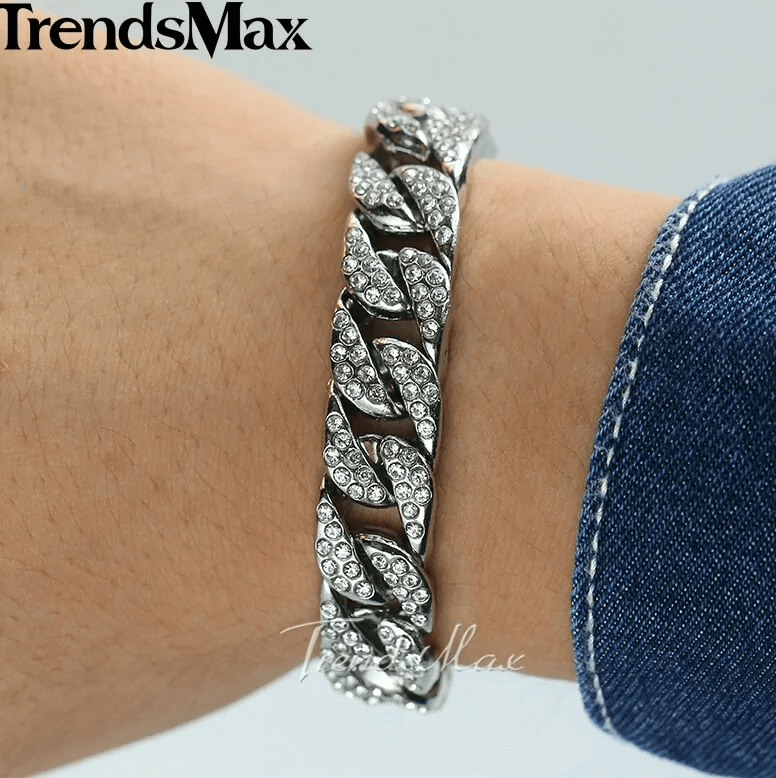 https://arayaexpres.com/products/miami-curb-cuban-chain-bracelet-for-men-gold?_pos=1&_sid=765ab61ca&_ss=r&variant=44568566923501